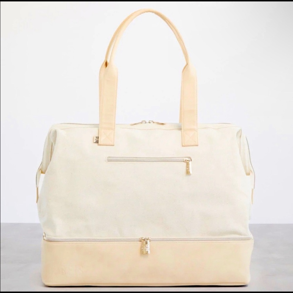 NWOT BEIS Weekender (Traditional)